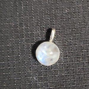 Small sterling silver & moonstone cabochon pendant